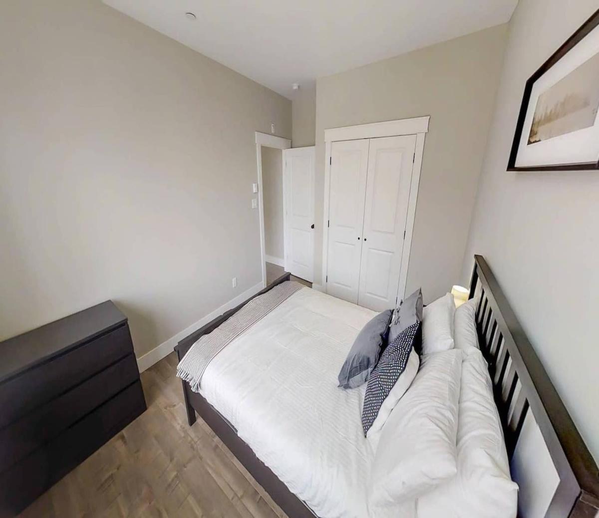 Premium Condo Heart Of Uptown Location Parking Coffee Сейнт Джон Екстериор снимка
