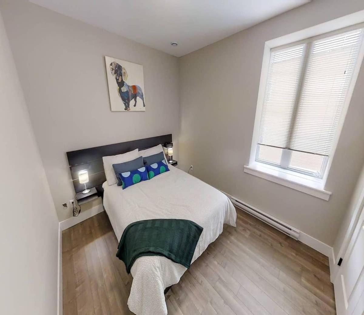 Premium Condo Heart Of Uptown Location Parking Coffee Сейнт Джон Екстериор снимка