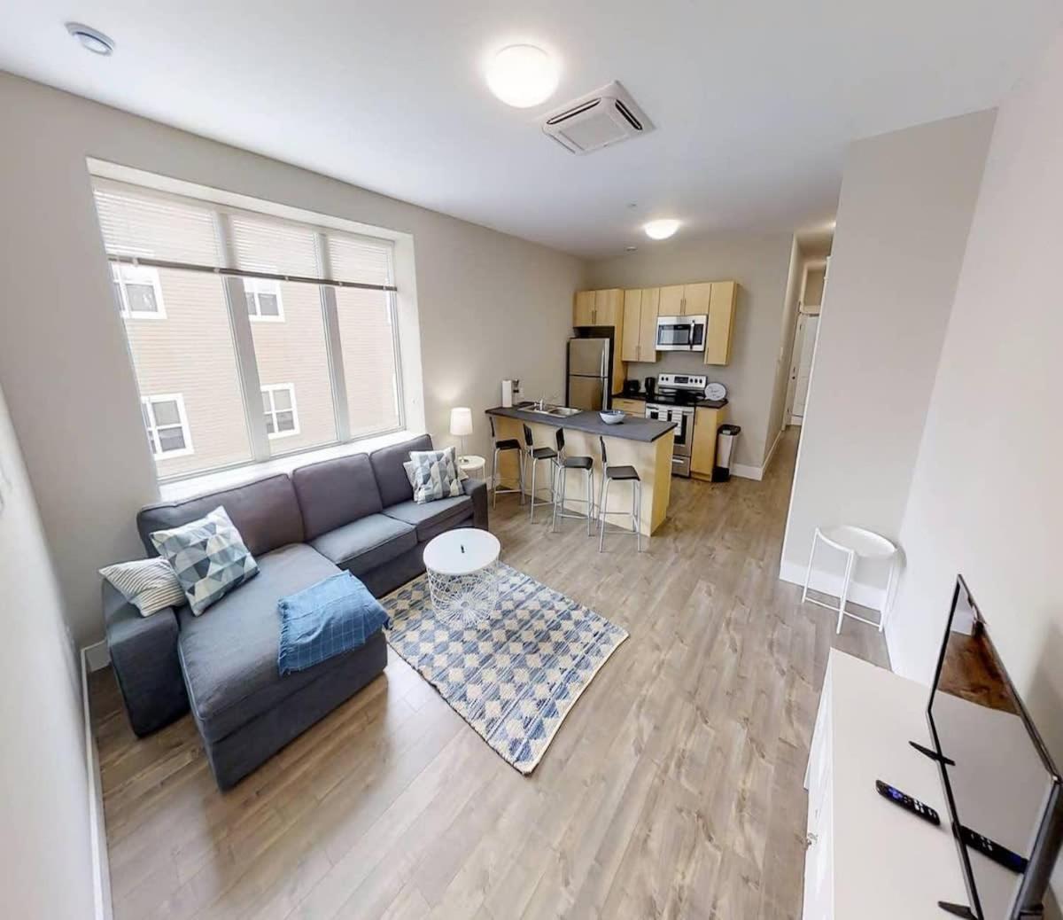 Premium Condo Heart Of Uptown Location Parking Coffee Сейнт Джон Екстериор снимка